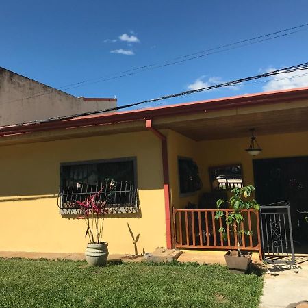 Río SegundoCasa Lorin公寓 外观 照片